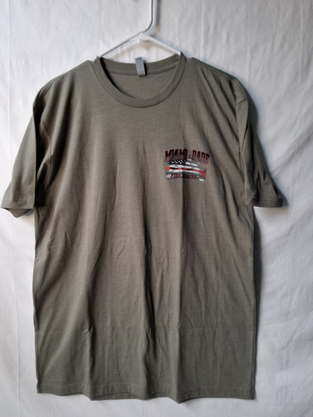 Miami Dade Grey Short-Sleeve Crewneck Tee with Flag Chest Graphic